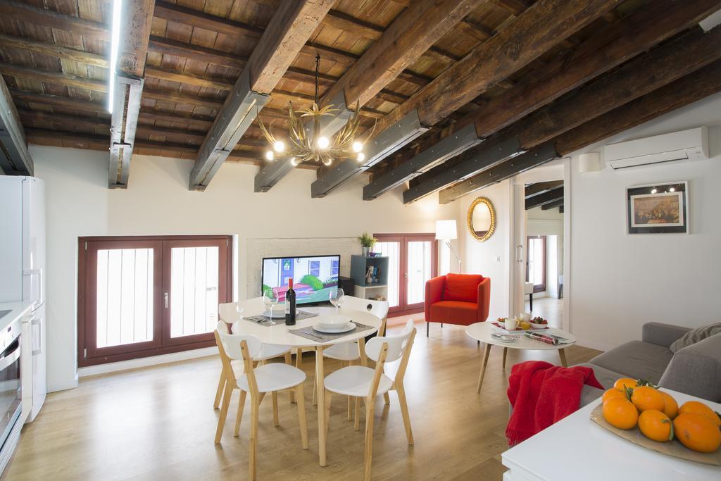 Singularstays San Vicente Appartement *